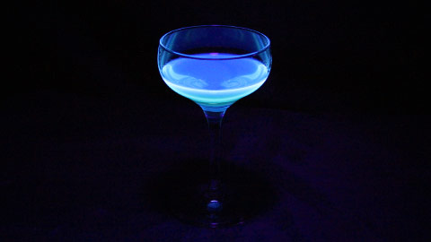 Visualization with black light (UV light)